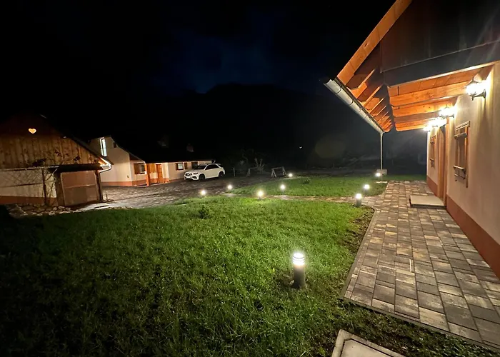 Family House Pri Kovacu 度假居 *