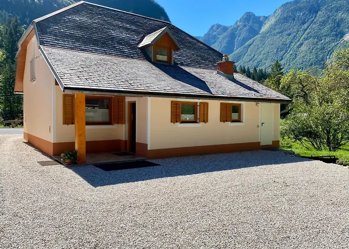 Family House Pri Kovacu 別荘